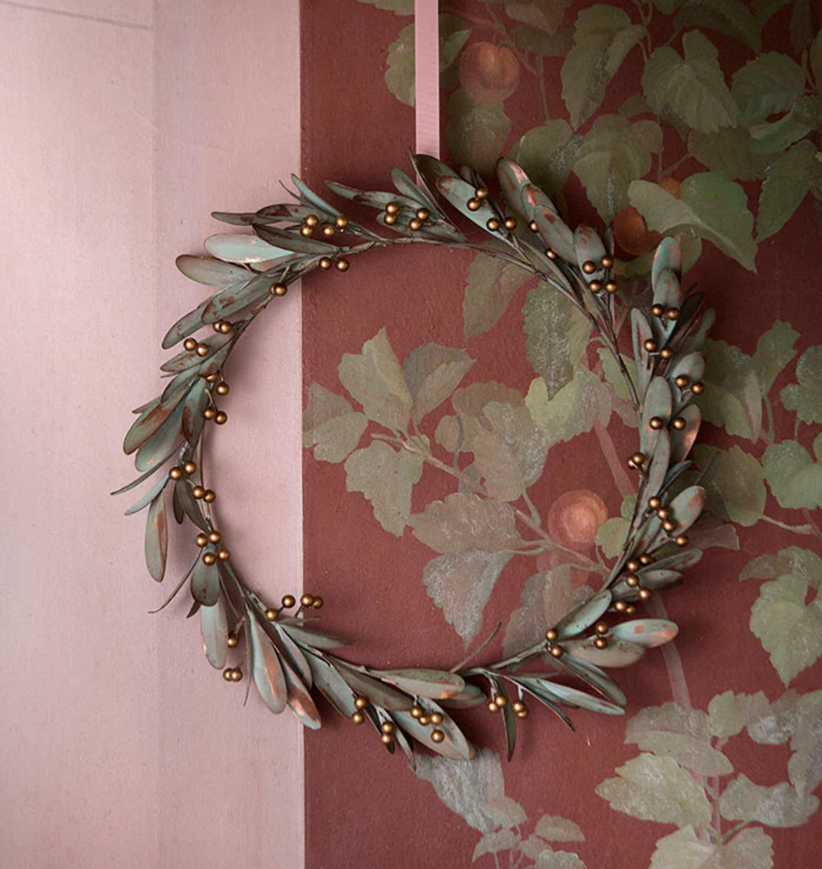 Golden berry Metal Wreath - THE BRISTOL ARTISAN