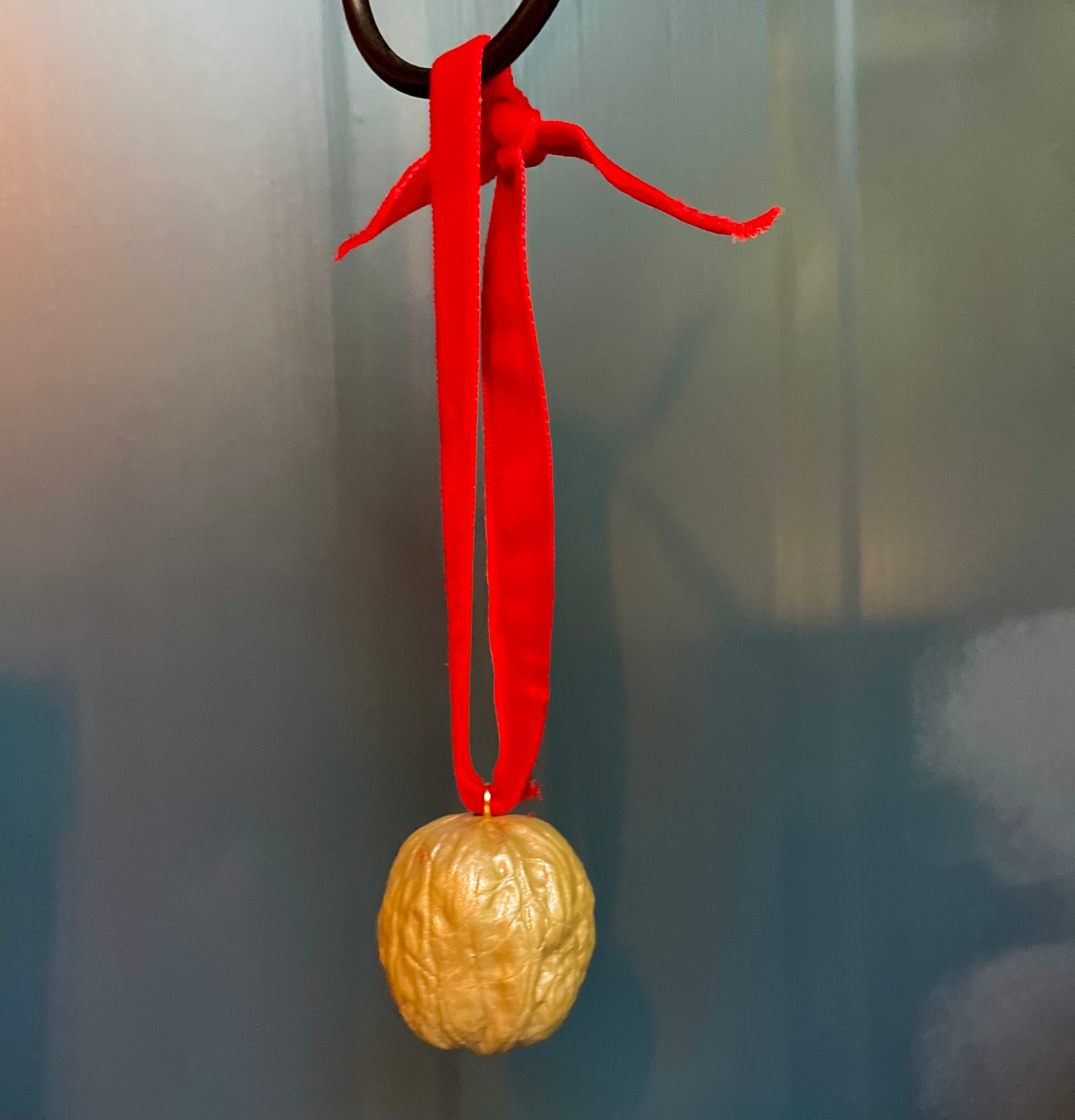 Golden walnut decoration - THE BRISTOL ARTISAN
