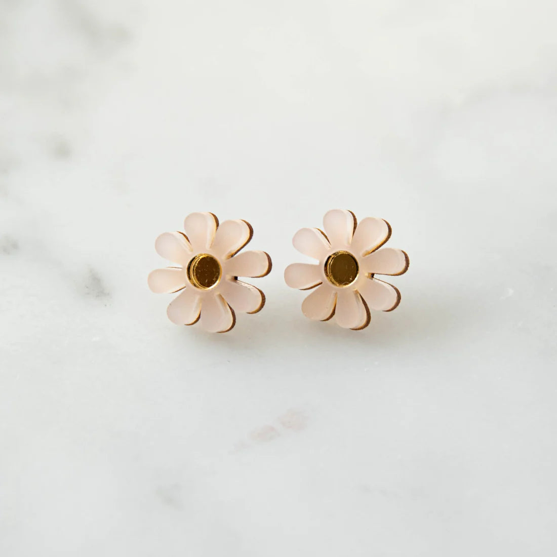 Daisy Stud Earrings - White & Gold