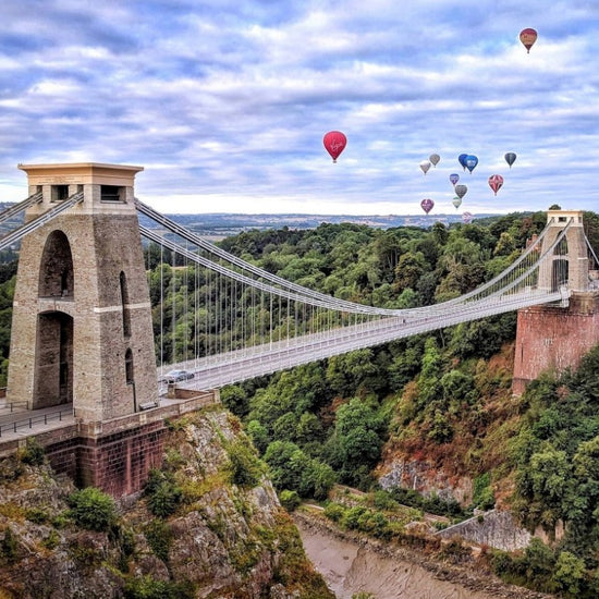 www.thebristolartisan.mom, Our Guide: A weekend in Bristol. Bristol is an exciting City rich in independent shops, cafes, restaurants, galleries, breweries and bars not to mention a plethora of museums and green spaces. But where are the spaces and places you don't find on Trip Adv