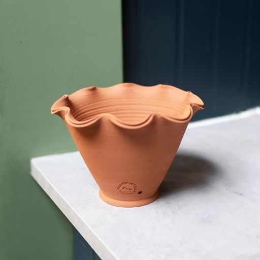 (Collection only) Bristol Scalloped Terracotta pot - small - THE BRISTOL ARTISAN